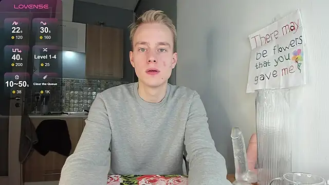 Snapshot of Kevin_Young_Cat chatting on 10/29/25, 03:25 Kevin Young Cat online show from 10/29/25, 03:25