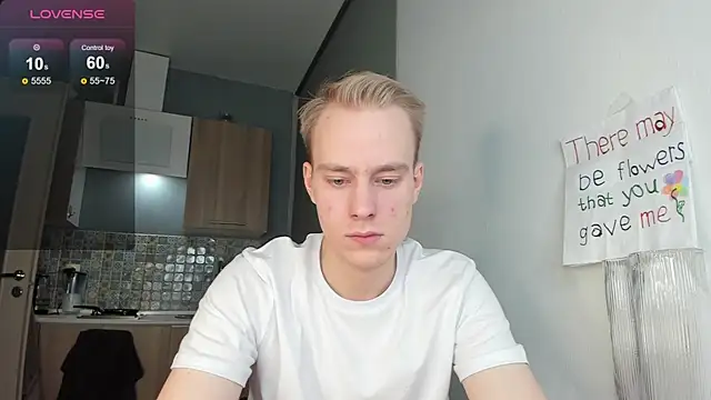 Snapshot of Kevin_Young_Cat chatting on 10/30/25, 03:35 Kevin Young Cat online show from 10/30/25, 03:35