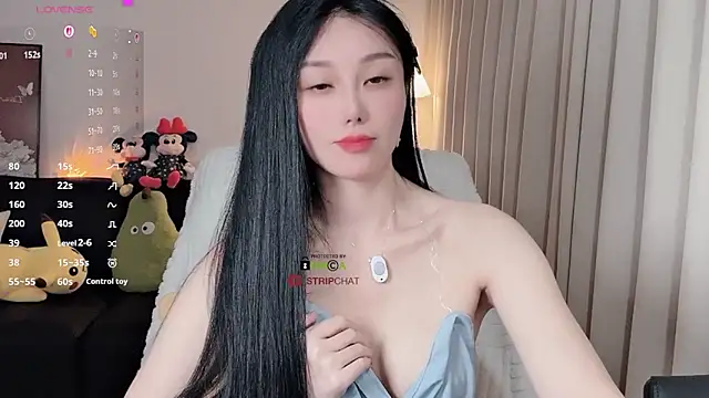 Xiatian520  online show from 02/02/26, 07:23