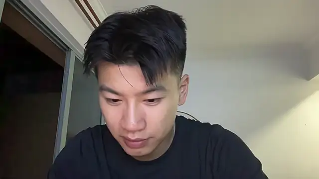 Snapshot of heywilliam chatting on 11/15/25, 04:14 heywilliam online show from 11/15/25, 04:14