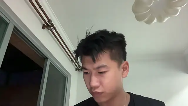 Snapshot of heywilliam chatting on 11/25/25, 04:18 heywilliam online show from 11/25/25, 04:18