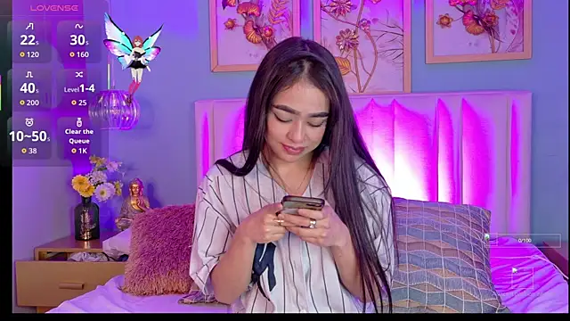 TifannyWolf  online show from 11/21/25, 04:33