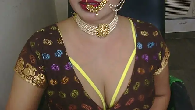 Snapshot of QUEEN_SAKHI- chatting on 09/23/25, 02:36 QUEEN SAKHI- online show from 09/23/25, 02:36