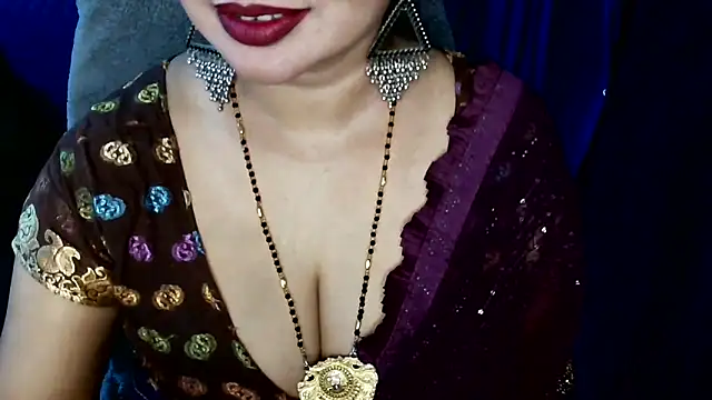 QUEEN SAKHI- online show from 04/26/26, 03:32