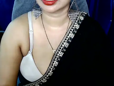 Snapshot of QUEEN_SAKHI- chatting on 05/05/26, 06:16 QUEEN SAKHI- online show from 05/05/26, 06:16