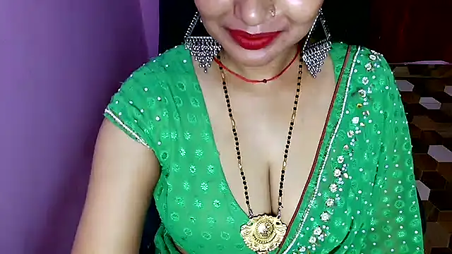 Snapshot of QUEEN_SAKHI- chatting on 05/28/26, 07:22 QUEEN SAKHI- online show from 05/28/26, 07:22