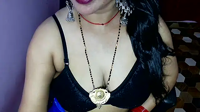 Snapshot of QUEEN_SAKHI- chatting on 06/04/26, 07:47 QUEEN SAKHI- online show from 06/04/26, 07:47