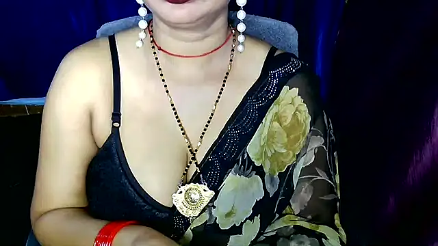 Snapshot of QUEEN_SAKHI- chatting on 06/09/26, 08:37 QUEEN SAKHI- online show from 06/09/26, 08:37