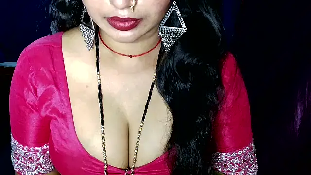 Snapshot of QUEEN_SAKHI- chatting on 06/13/26, 08:01 QUEEN SAKHI- online show from 06/13/26, 08:01