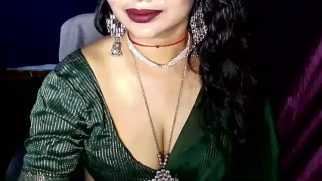 Snapshot of QUEEN_SAKHI- chatting on 07/01/26, 04:40 QUEEN SAKHI- online show from 07/01/26, 04:40