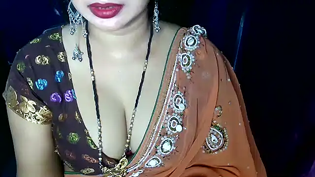 Snapshot of QUEEN_SAKHI- chatting on 07/25/26, 04:32 QUEEN SAKHI- online show from 07/25/26, 04:32