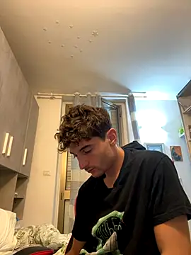 Snapshot of Thelouniost334___ chatting on 09/12/25, 06:02 Thelouniost334 online show from 09/12/25, 06:02