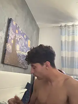 Snapshot of Thelouniost334___ chatting on 09/17/25, 09:55 Thelouniost334 online show from 09/17/25, 09:55