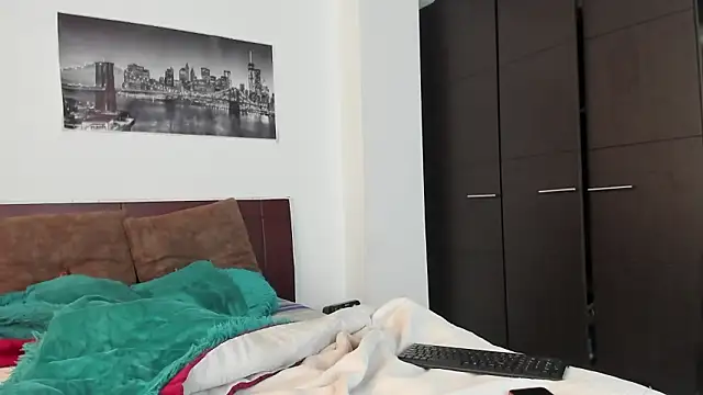 Snapshot of AntonyDAngelo25 chatting on 02/16/26, 04:58 AntonyDAngelo25 online show from 02/16/26, 04:58