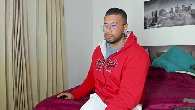 Snapshot of AntonyDAngelo25 chatting on 03/10/26, 02:16 AntonyDAngelo25 online show from 03/10/26, 02:16