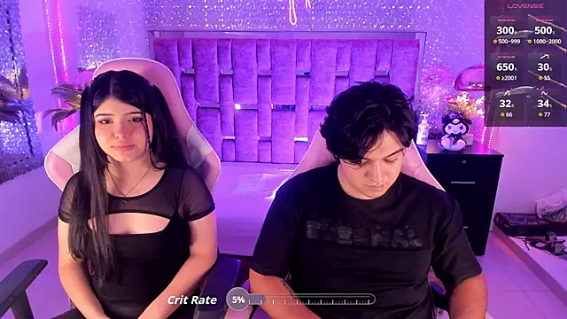 Snapshot of EmilyANDrew_ chatting on 10/03/25, 04:20 EmilyANDrew online show from 10/03/25, 04:20
