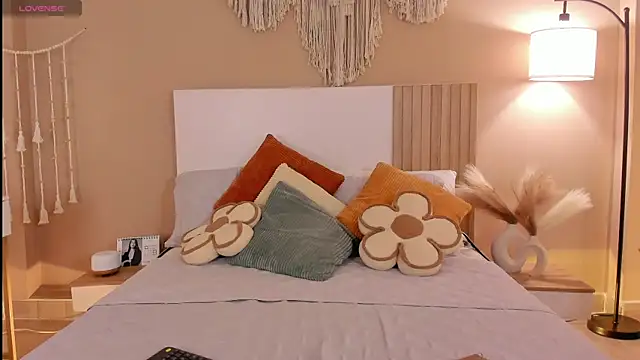 Camila Bustamante online show from 02/07/26, 06:00