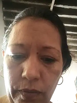 Snapshot of marinita13 chatting on 09/08/25, 03:33 marinita13 online show from 09/08/25, 03:33