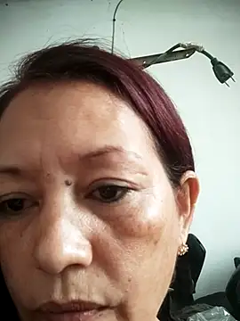 Snapshot of marinita13 chatting on 09/18/25, 02:08 marinita13 online show from 09/18/25, 02:08