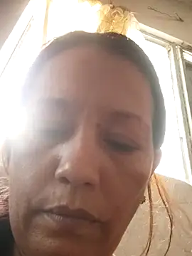 Snapshot of marinita13 chatting on 10/18/25, 07:36 marinita13 online show from 10/18/25, 07:36