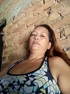 Snapshot of marinita13 chatting on 05/05/26, 01:08 marinita13 online show from 05/05/26, 01:08