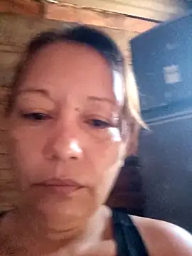 Snapshot of marinita13 chatting on 05/06/26, 01:27 marinita13 online show from 05/06/26, 01:27