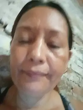 Snapshot of marinita13 chatting on 05/30/26, 04:48 marinita13 online show from 05/30/26, 04:48