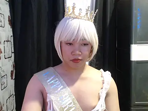 Snapshot of slut_clio chatting on 10/22/25, 02:17 slut clio online show from 10/22/25, 02:17