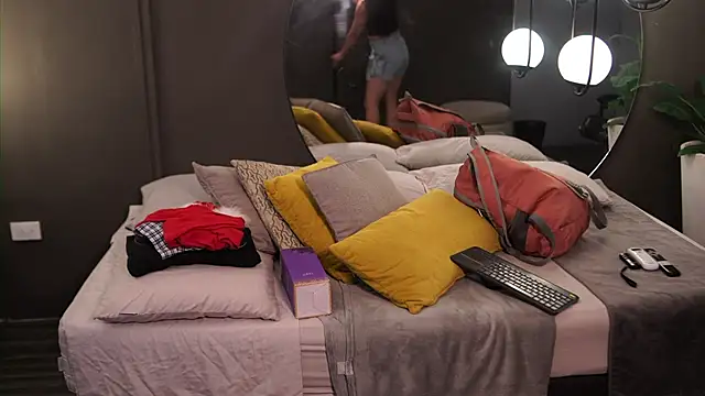 Ariaa Isabell online show from 06/16/26, 06:32