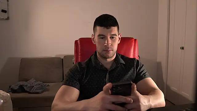 Snapshot of Sand0w chatting on 03/17/26, 11:08 Sand0w online show from 03/17/26, 11:08