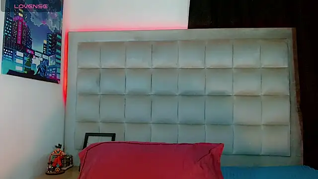 Snapshot of AmazingMistressNathy chatting on 03/25/26, 04:40 AmazingMistressNathy online show from 03/25/26, 04:40