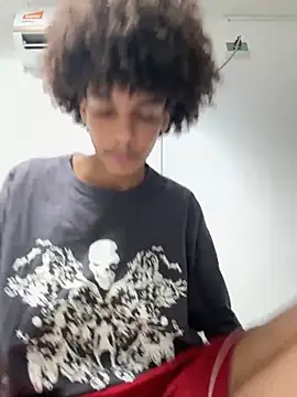 Snapshot of Max_Rain chatting on 10/24/25, 10:50 Max Rain online show from 10/24/25, 10:50