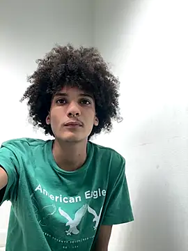 Snapshot of Max_Rain chatting on 11/05/25, 01:16 Max Rain online show from 11/05/25, 01:16