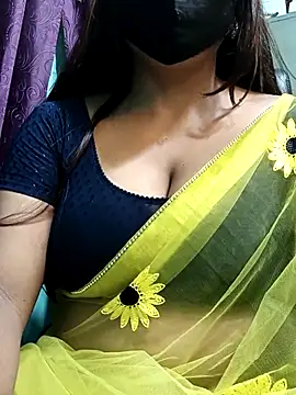 Snapshot of Bhanu-Sharma chatting on 10/18/25, 03:35 Bhanu-Sharma online show from 10/18/25, 03:35