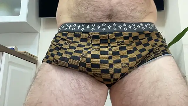 Snapshot of BrianJohnson_ chatting on 11/02/25, 07:33 BrianJohnson online show from 11/02/25, 07:33