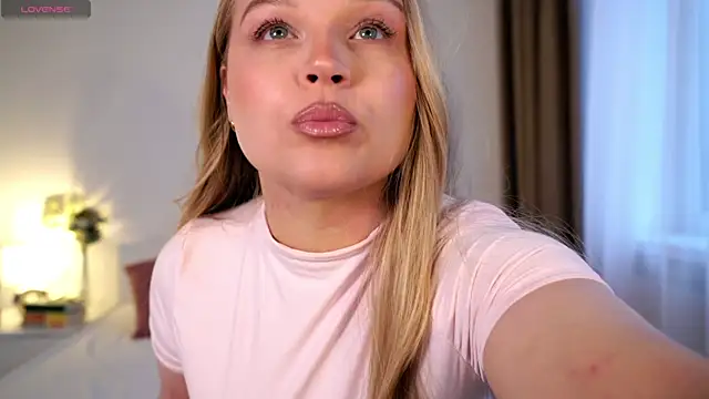 Snapshot of Irene_sooth chatting on 12/01/25, 07:46 Irene sooth online show from 12/01/25, 07:46