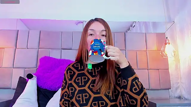 antoneella jones online show from 12/02/25, 01:28