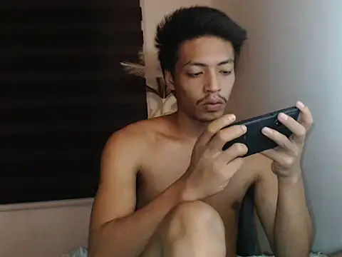 Snapshot of trans_69_ chatting on 10/03/25, 07:00 trans 69  online show from 10/03/25, 07:00