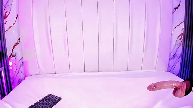 LovelyEyesx online show from 06/24/26, 07:02