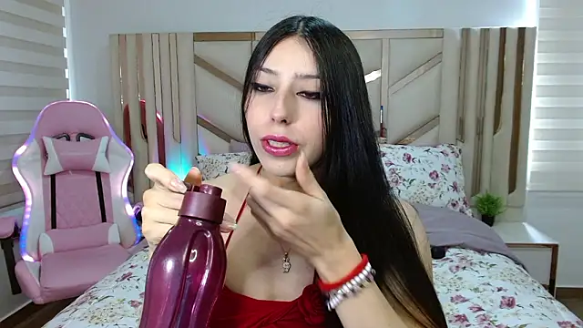 Snapshot of violett_star1 chatting on 03/23/26, 04:22 violett star1 online show from 03/23/26, 04:22