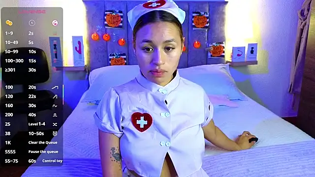 juliana-mancini online show from 10/30/25, 06:19