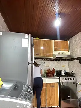 juliana-mancini online show from 11/21/25, 05:22