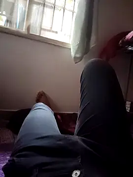 Snapshot of ddllrr224 chatting on 11/02/25, 10:17 ddllrr224 online show from 11/02/25, 10:17