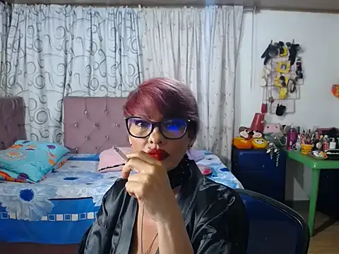isabella-lips007 online show from 05/03/26, 12:05
