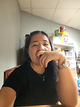 Snapshot of katieforest chatting on 03/04/26, 03:18 katieforest online show from 03/04/26, 03:18