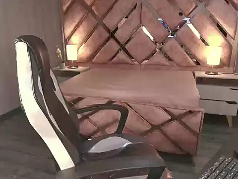 Snapshot of Alyssa_Brynn1 chatting on 12/17/25, 08:26 Alyssa Brynn1 online show from 12/17/25, 08:26