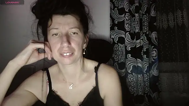 Snapshot of RosieHayes chatting on 11/26/25, 09:16 RosieHayes online show from 11/26/25, 09:16