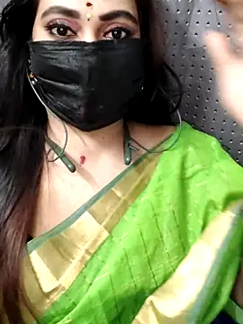 Snapshot of Cutie_nila26 chatting on 10/27/25, 05:22 Cutie nila26 online show from 10/27/25, 05:22