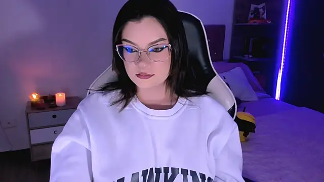 OphelianaRose33 online show from 09/09/25, 10:53