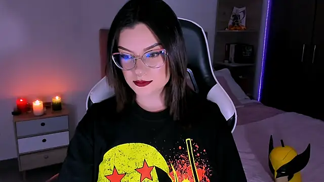 OphelianaRose33 online show from 10/21/25, 10:54